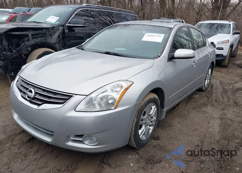2010 Nissan Altima 2.5 S z USA, uszkodzony, nr VIN 1N4AL2AP1AN467117